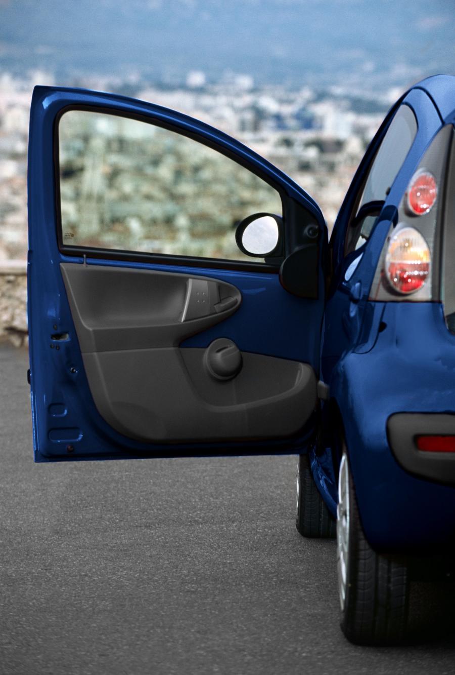  Citroen C1 5-Door 2012 года  (фото 61 из 124)